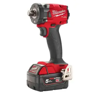 Milwaukee M18 FIW2P12-502X Muttertrekker Inkl. lader, 2 stk batterier og koffert