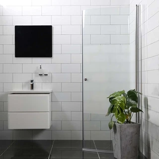 Bathlife Allsidig Dusjd&#248;r 70 cm, Alu Blank/Delvis Frostet Glass