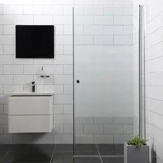 Bathlife Allsidig Dusjdør 70 cm, Sølv profil/Delvis frostet glass