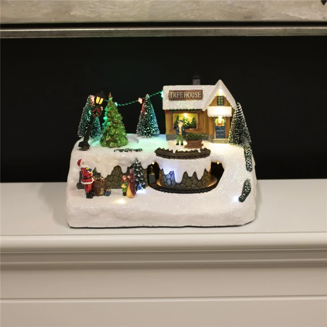 Nordic Winter Treehouse julelandsby 29x19, 5x19 cm, medlys og musik 