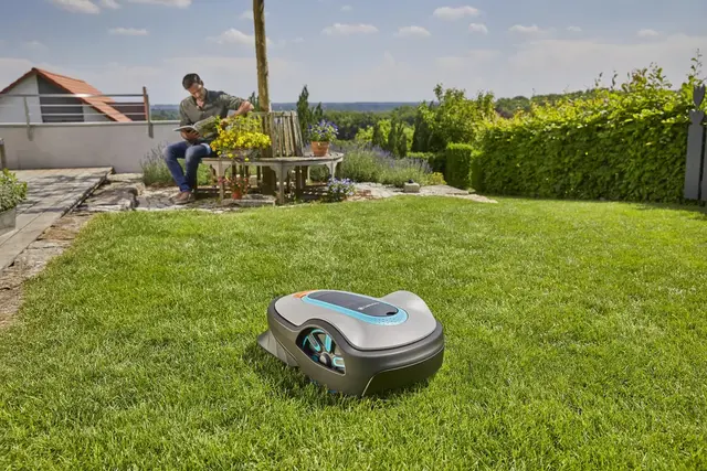 Gardena Robotgressklipper SILENO Life For hage opp til 1500 m² 
