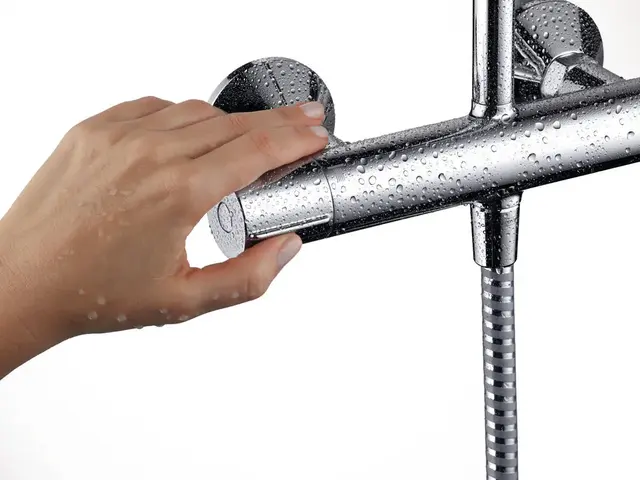 Hansgrohe Vernis Blend Showerpipe 200 1jet, med termostat, Sort Matt 
