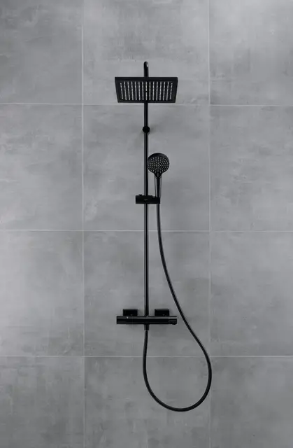 Hansgrohe Vernis Shape Showerpipe 240 1jet, med termostat, Sort Matt 