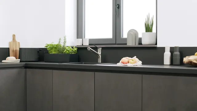 Hansgrohe Zesis M33 Kjøkkenarmatur Uttrekkbar tut, 2jet, sBox, Børstet stål 