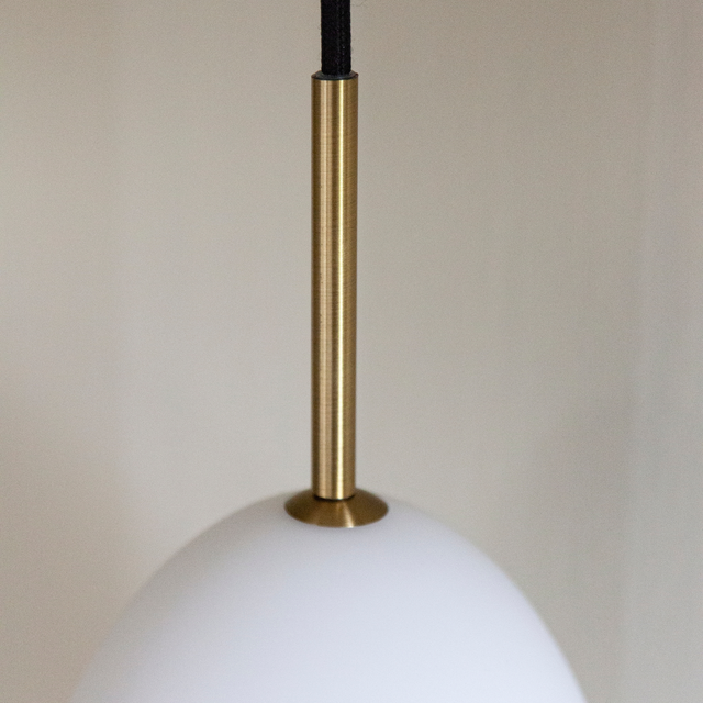 Halo Design Bodø Taklampe Hvit/Messing 