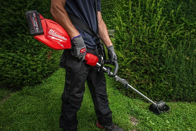 Milwaukee Hagetrimmersett FOPHLTKIT 2-0 18V, Uten batteri og lader 